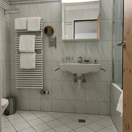 Seehof Reduit Gasthof 3*
